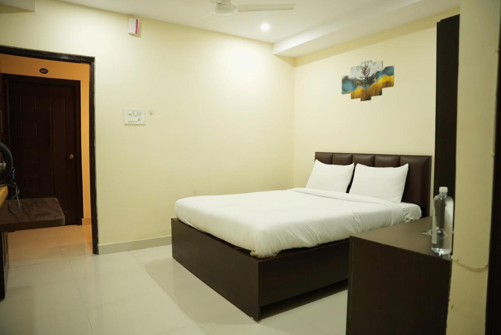 Da Lara Suites Kondapur  Exteriör bild